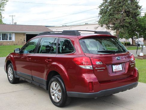 Used 2014 Subaru Outback 2.5i AWD/4WD image 7