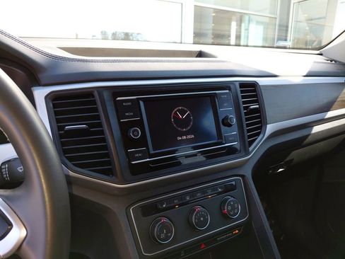 Used 2022 Volkswagen Atlas SE image 25