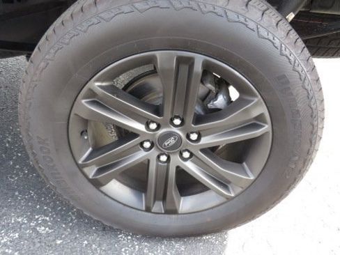 Certified 2022 Ford F150 XLT w/ Equipment Group 302A High image 29