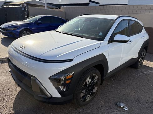 Used 2024 Hyundai Kona SEL FWD image 3