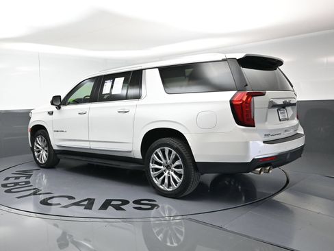 Used 2022 GMC Yukon XL Denali AWD/4WD image 7
