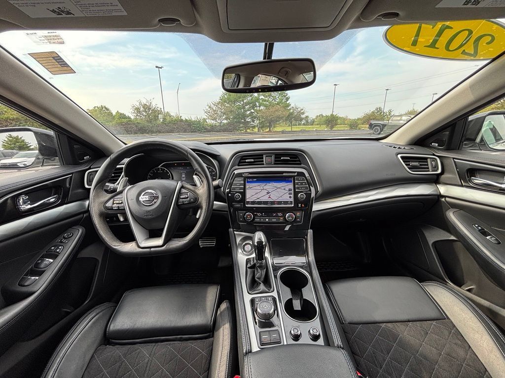 Used 2017 Nissan Maxima SR FWD image 22