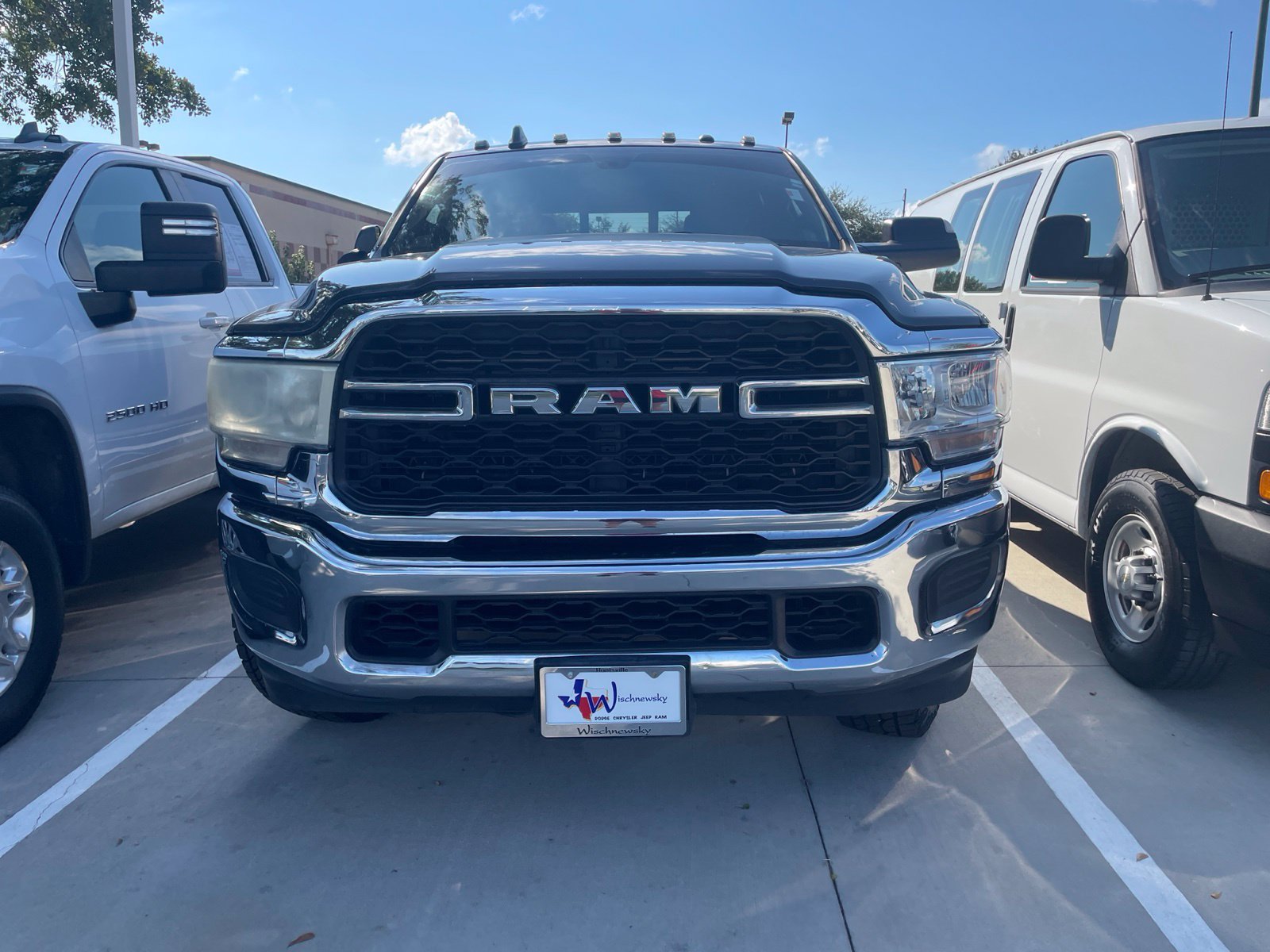 Used 2022 RAM 2500 Tradesman AWD/4WD image 2