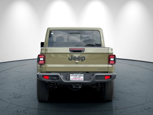 New 2026 Jeep Gladiator Sport AWD/4WD image 5