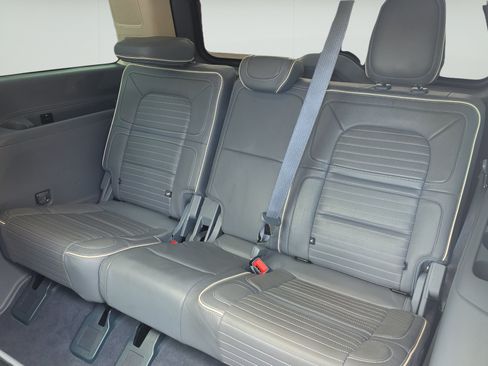 Used 2020 Lincoln Navigator Black Label w/ Cargo Convenience Package AWD/4WD image 21