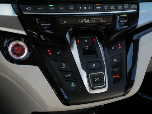 Certified 2026 Honda Odyssey Touring image 24