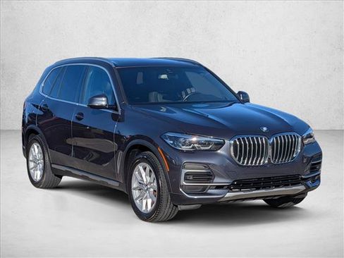 Used 2022 BMW X5 xDrive40i w/ Parking Assistance Package image 3