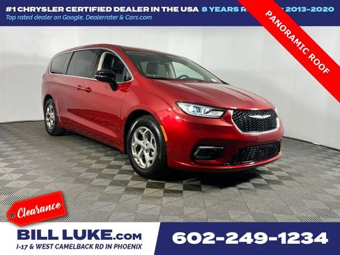 Certified 2024 Chrysler Pacifica Limited image 1