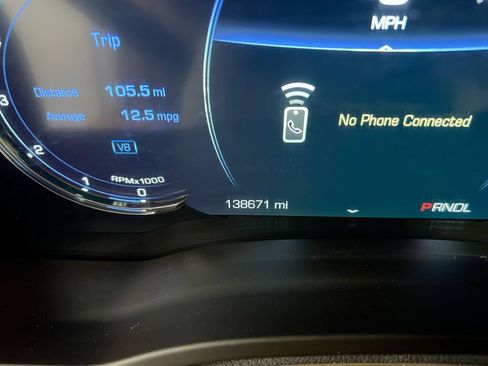 Used 2019 Cadillac Escalade ESV Platinum AWD/4WD image 13