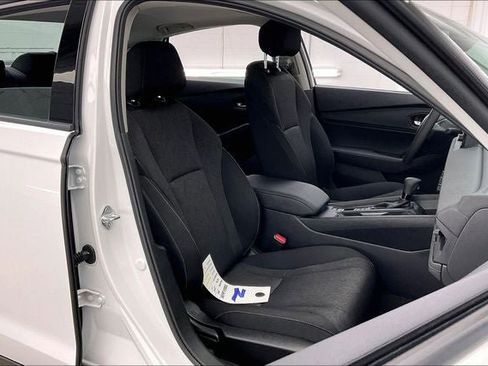 Certified 2025 Honda Accord SE image 7