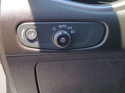 Used 2025 Chevrolet Malibu LT FWD image 23