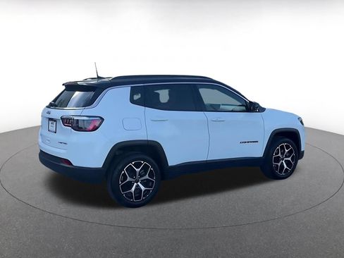 Used 2025 Jeep Compass Limited AWD/4WD image 14