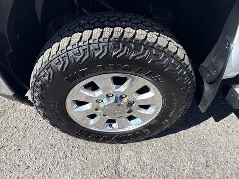 Used 2013 GMC Sierra 2500 SLT w/ SLT Convenience Package AWD/4WD image 26