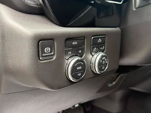 Used 2025 GMC Sierra 1500 Elevation AWD/4WD image 19
