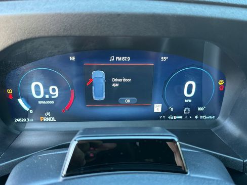 Used 2025 Ford Explorer ST-Line image 25