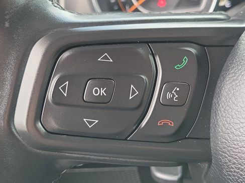 Used 2022 Jeep Gladiator Sport image 8