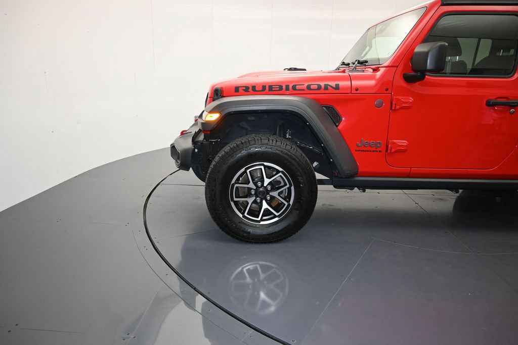 Used 2024 Jeep Wrangler Unlimited Rubicon AWD/4WD image 9