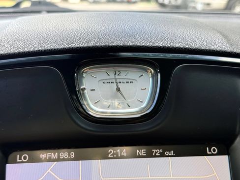 Used 2015 Chrysler 300 S RWD image 44