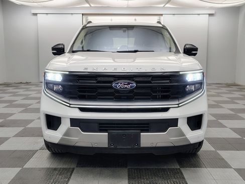Used 2025 Ford Expedition Max Platinum AWD/4WD image 8