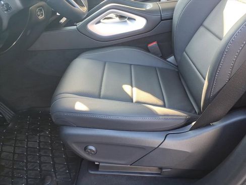 Used 2026 Mercedes-Benz GLS 450 4MATIC image 15