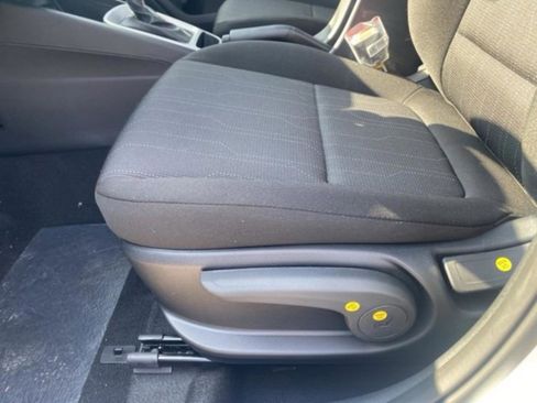 New 2026 Hyundai Venue SE image 16