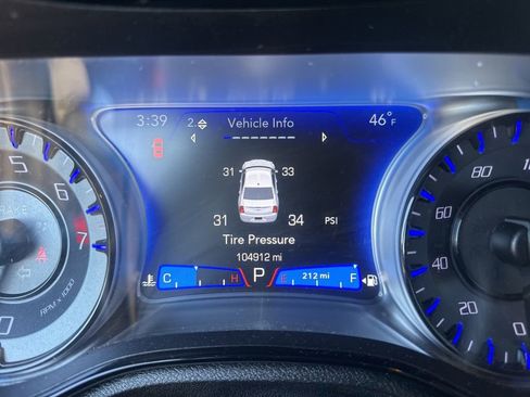 Used 2019 Chrysler 300 S image 21