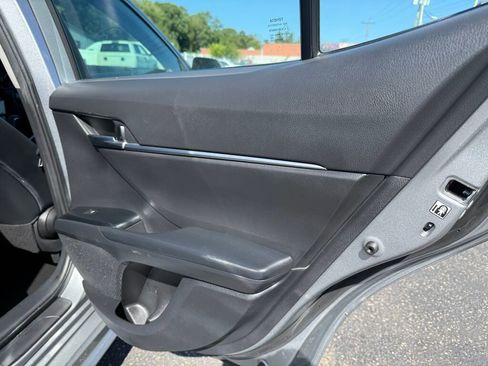 Used 2019 Toyota Camry LE image 25