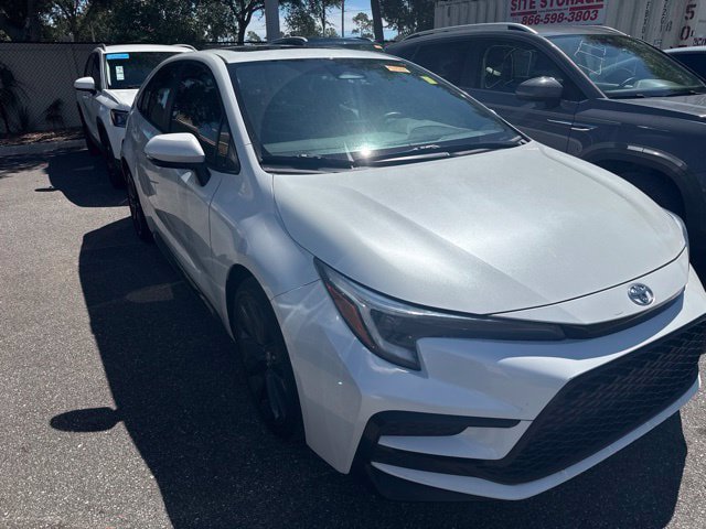 Used 2024 Toyota Corolla SE w/ SE Premium Package FWD image 15