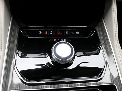 Used 2022 Jeep Wagoneer Series III image 24