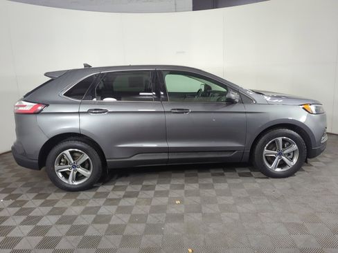 Used 2022 Ford Edge SEL w/ Convenience Package image 3