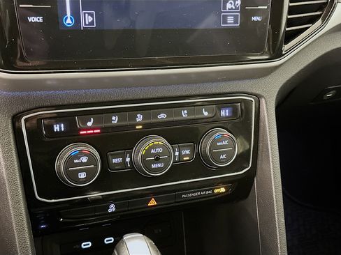 Used 2022 Volkswagen Atlas SEL Premium image 24