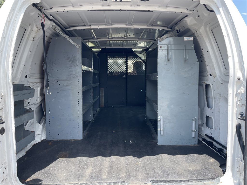 Used 2009 Ford E-250 and Econoline 250 Extended RWD image 5