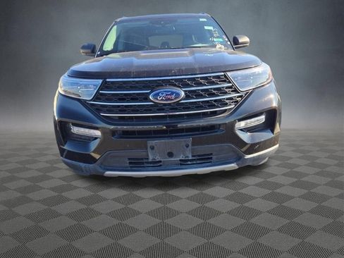 Used 2024 Ford Explorer XLT w/ Equipment Group 202A AWD/4WD image 4