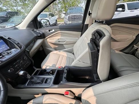 Used 2017 Ford Escape Titanium w/ Equipment Group 301A AWD/4WD image 27