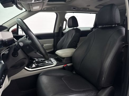 Certified 2023 Kia Carnival SX Prestige FWD image 24