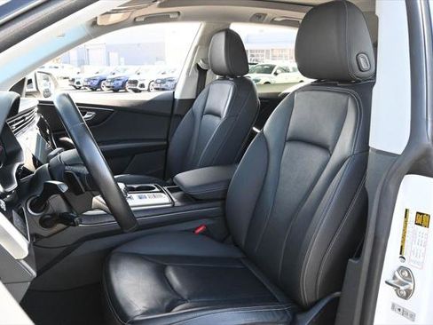 Used 2023 Audi Q8 Premium AWD/4WD image 16