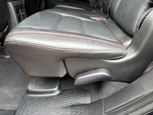 Used 2024 Dodge Durango GT RWD image 27