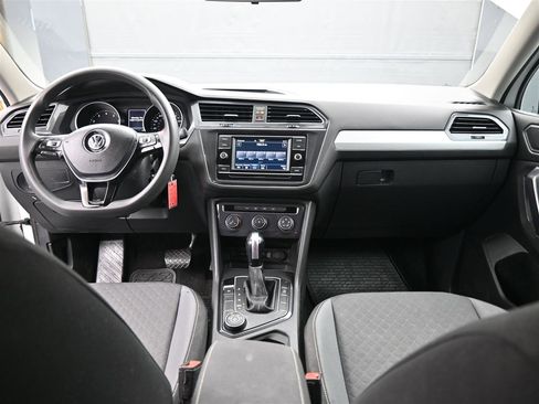 Used 2021 Volkswagen Tiguan S image 12