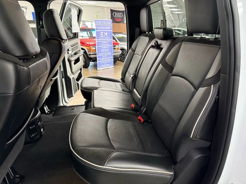 Used 2022 RAM 2500 Laramie w/ Night Edition image 16