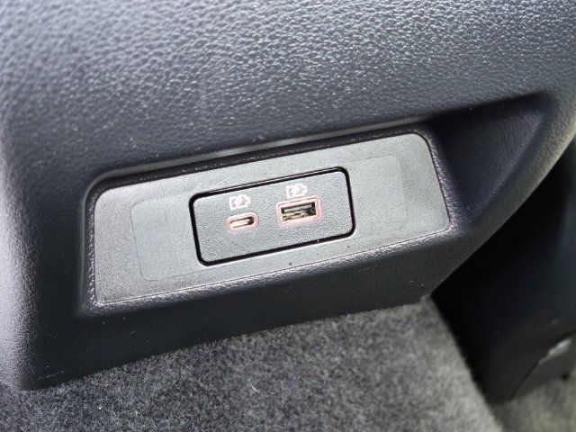 Used 2025 Nissan Altima 2.5 SV FWD image 11