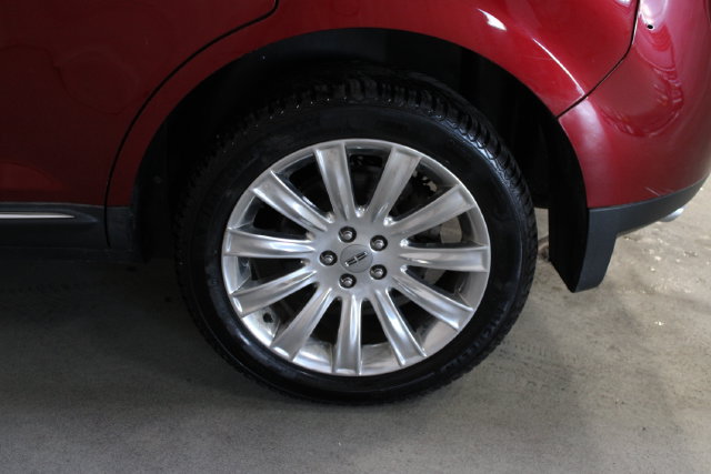 Used 2014 Lincoln MKX AWD w/ Equipment Group 102A image 34
