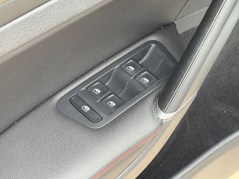 Used 2019 Volkswagen GTI Autobahn image 15