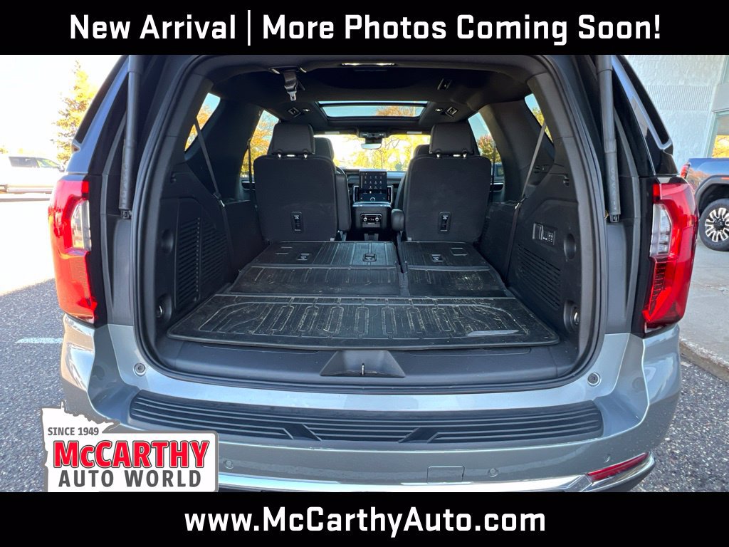 Used 2025 GMC Yukon Elevation w/ LPO, Elevation Black Package AWD/4WD image 19