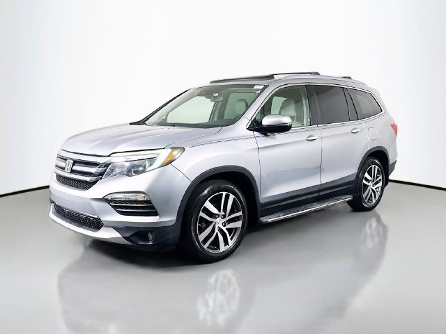 Used 2017 Honda Pilot Elite image 4