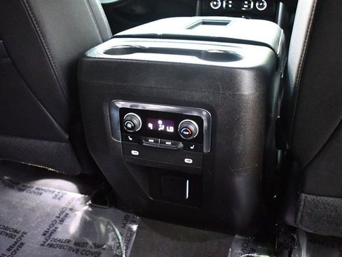 Used 2022 Chevrolet Suburban RST w/ Sport Performance Package image 44