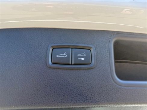 Used 2021 Porsche Macan image 10