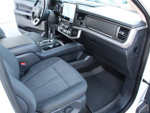 Used 2023 Ford Expedition Max XLT AWD/4WD image 19