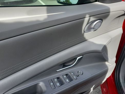 Used 2024 Hyundai Elantra SEL image 15