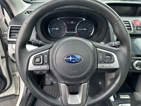 Used 2017 Subaru Forester 2.5i Premium image 16