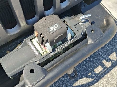 Used 2015 Jeep Wrangler Unlimited Sport w/ Quick Order Package 24S AWD/4WD image 8